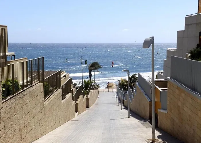 Vientos Only 100m To The Surf Beach, Terrace, Balcony, Sea View, Wifi Feriehus *