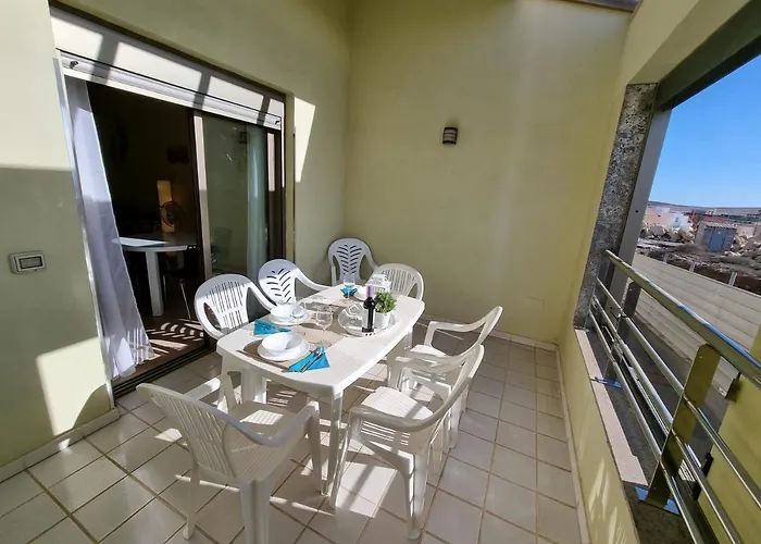 펜션 Vientos Only 100m To The Surf Beach, Terrace, Balcony, Sea View, Wifi