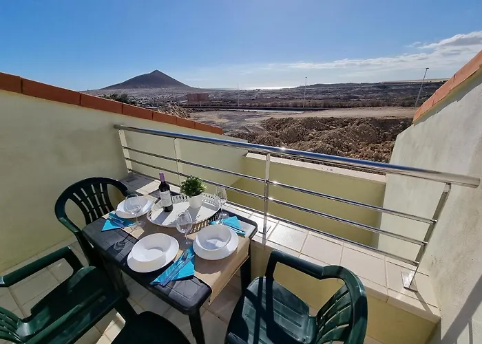 Vientos Only 100m To The Surf Beach, Terrace, Balcony, Sea View, Wifi 펜션